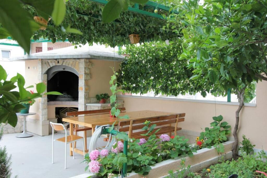 Cosey Studio Apartment For 2 Free Private Parking Makarska Exterior foto