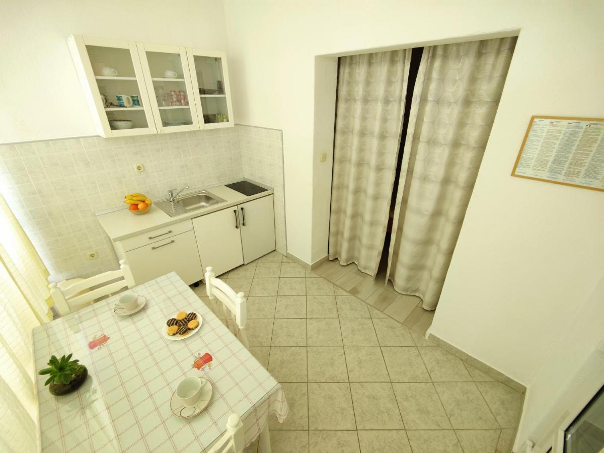 Cosey Studio Apartment For 2 Free Private Parking Makarska Exterior foto